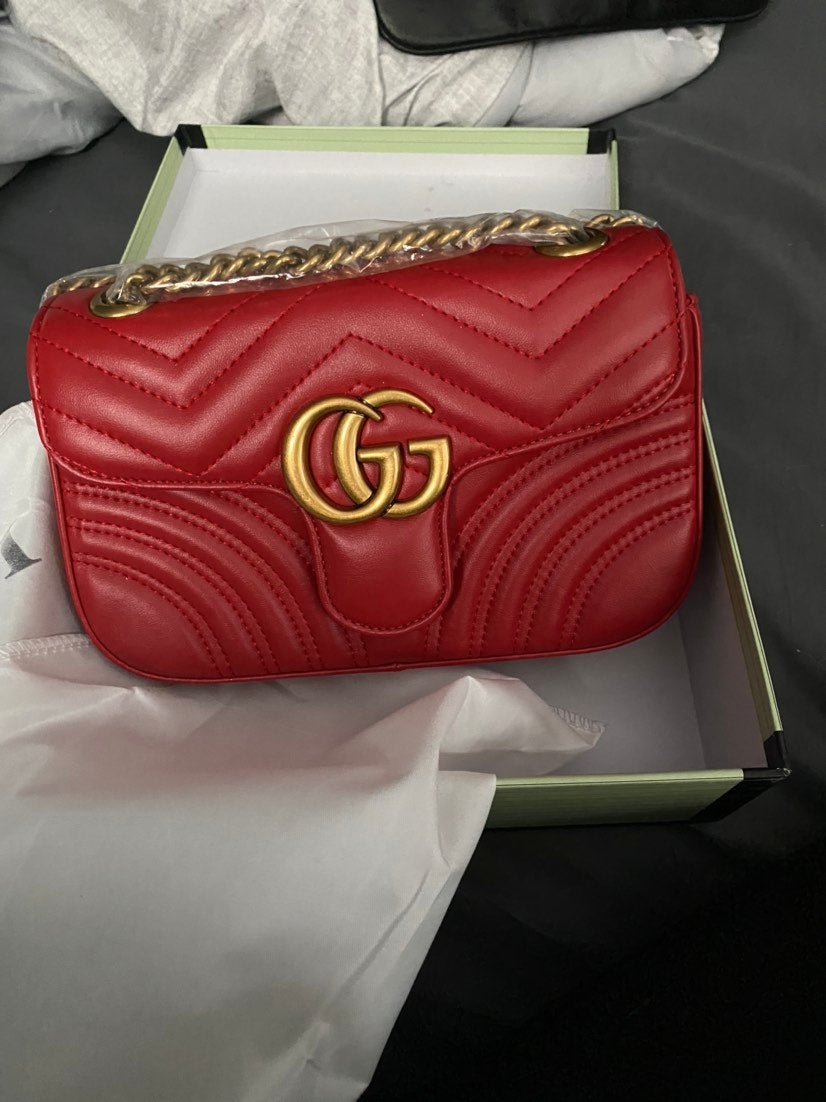 Small quilted GG Marmont shoulder bag RED
